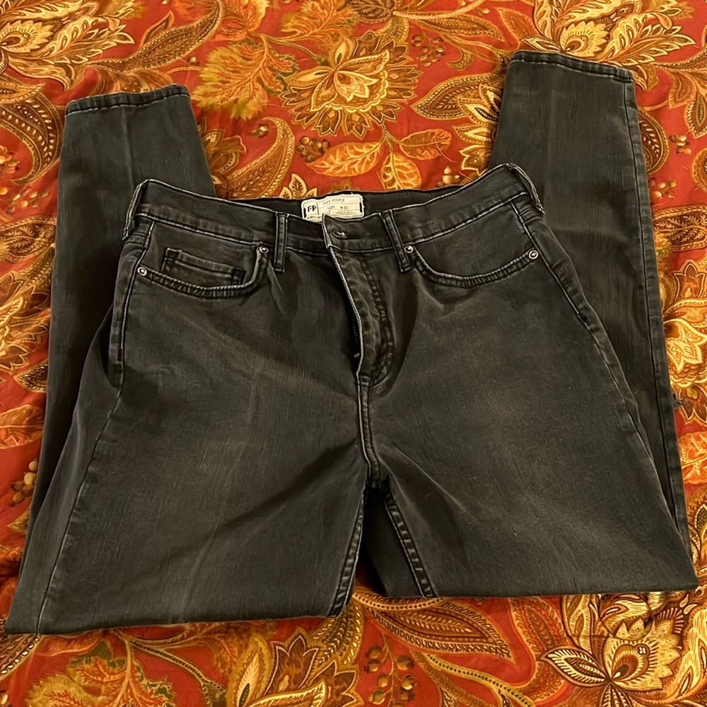 REDUCED Faded Black Free People Rip Knee Jeans Size 31